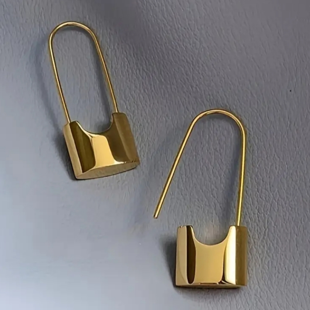 18 kt Gold over Titanium Lock earrings